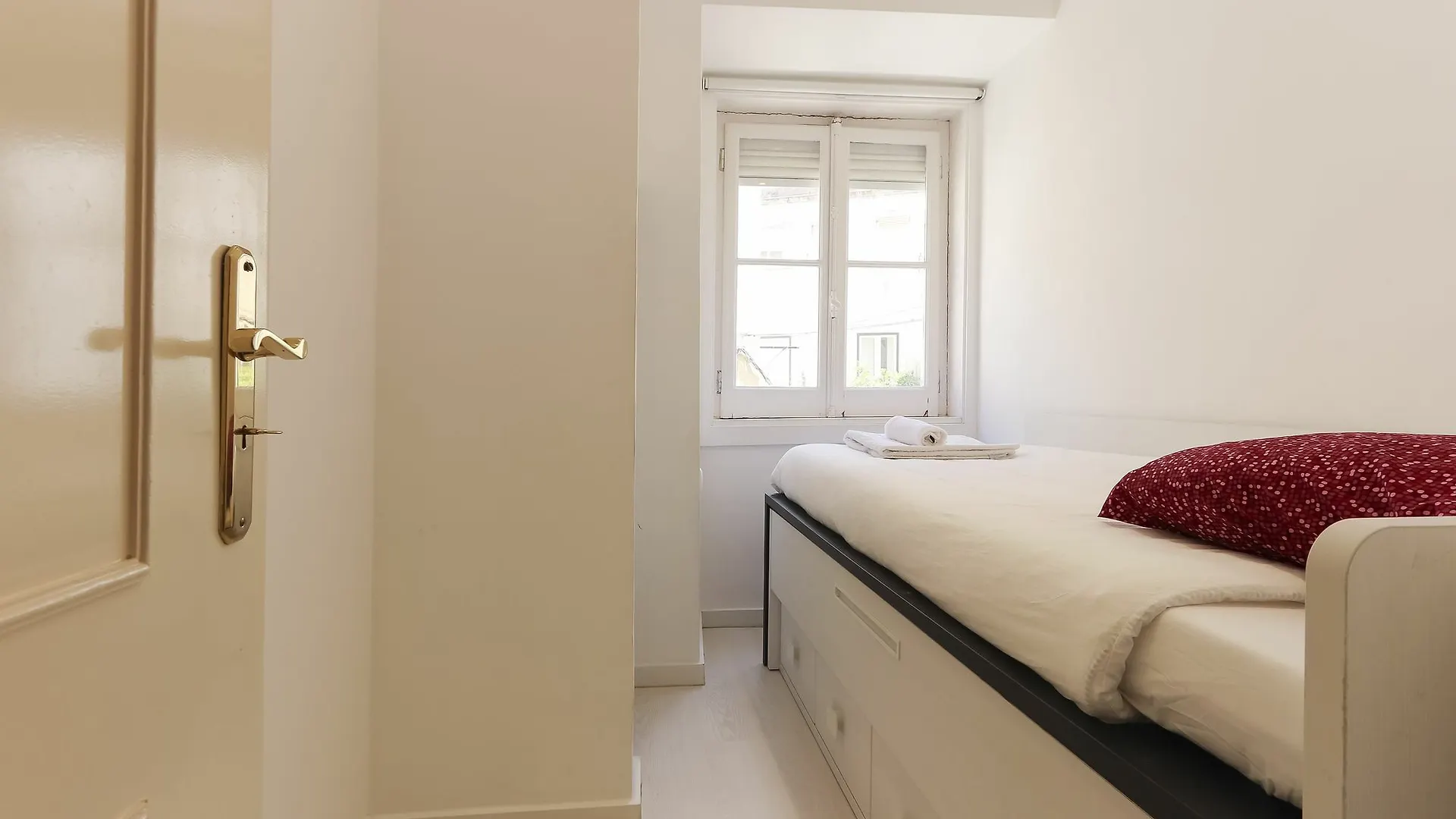 Mouraria Stylish By Homing Apartment Lisbon